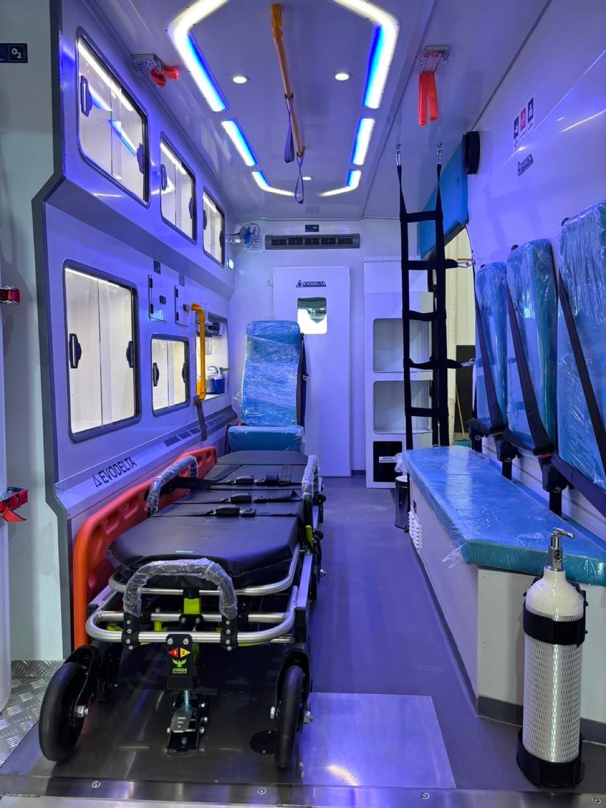 Iluminación interior de ambulancia EvoDelta