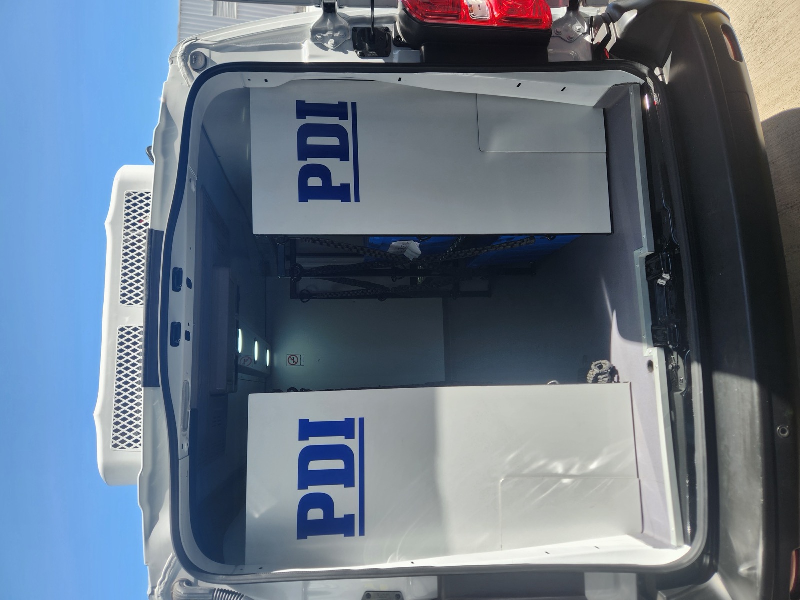 Vehículo equipado para PDI